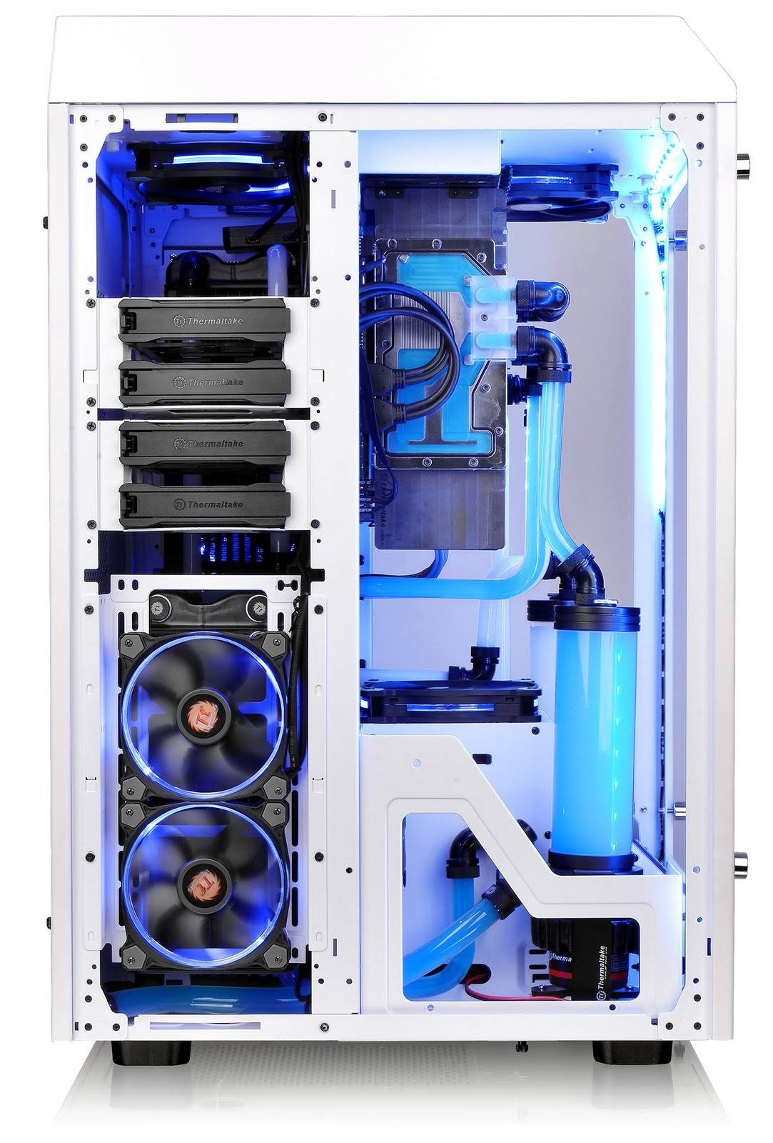 The Tower 900 Snow Case D802