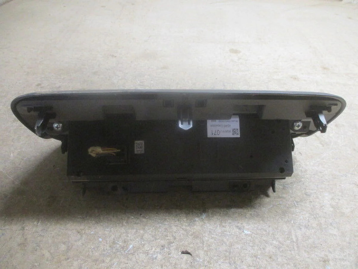 Pre-Owned Subaru XV Crosstrek Impreza Dash Digital Clock & Temperature Display OEM LKQ T896281