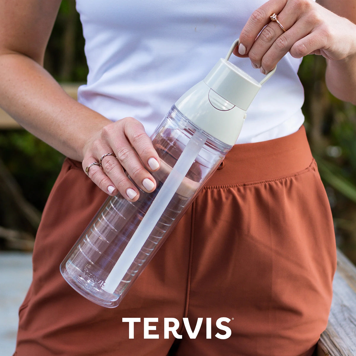 Double Walled Insulated Tumbler Travel Cup, 24oz Venture Lite Water Bottle L6611