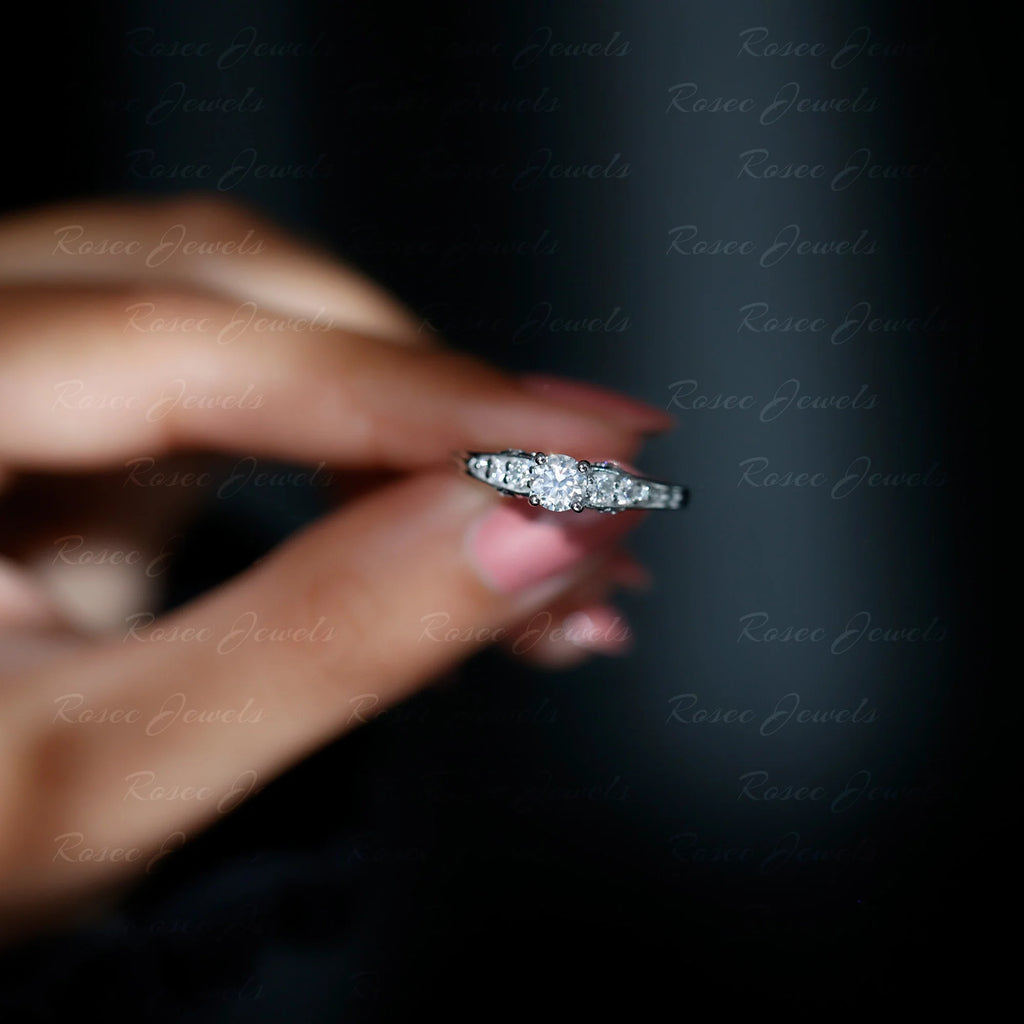 925 Sterling Silver Moissanite Solitaire Ring U207