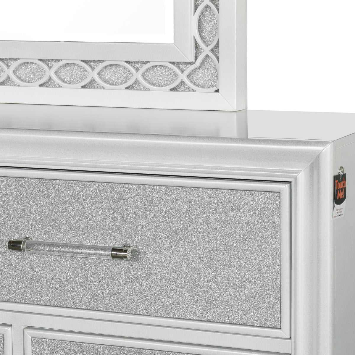 King 5-Piece Bedroom Set with LED Lights, Tufted Bed, Dresser, Mirror, and 2 Nightstands in Pearlized White L118700