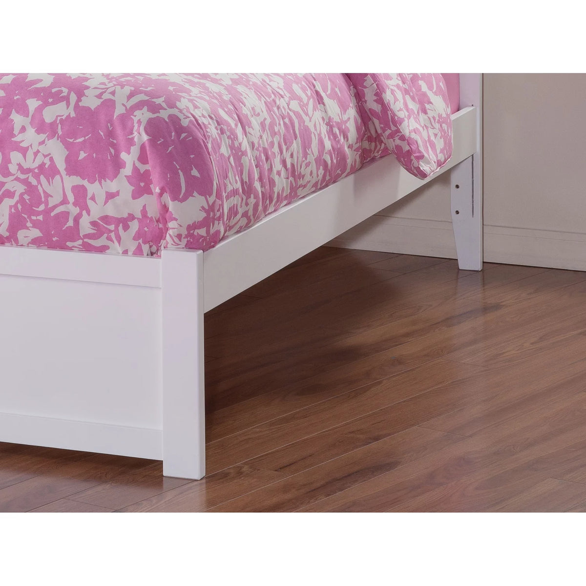 Twin Platform Bed with Footboard and 2 Drawers in White B5403
