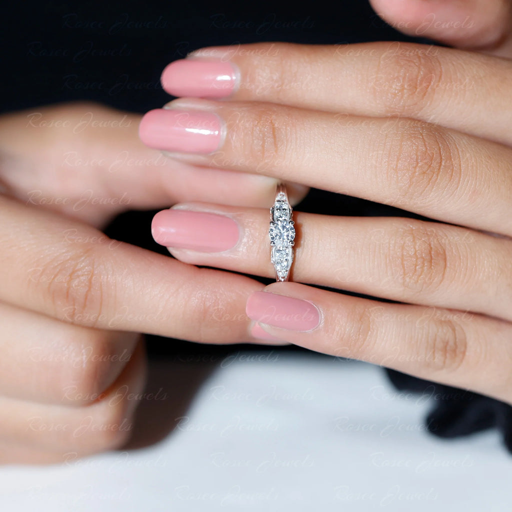 925 Sterling Silver Moissanite Solitaire Ring U207