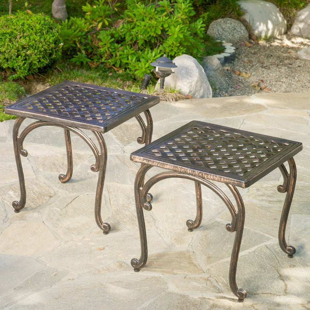 Cast Outdoor End Table (Set of 2) L418